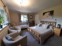 Sunny Nest Hotels in Cold Aston