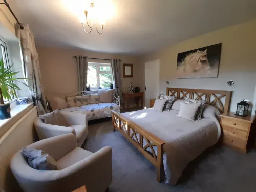 Sunny Nest Hotels in Cold Aston
