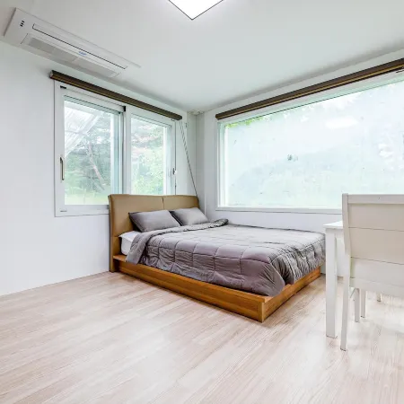 Yangyang Slowstay Pension