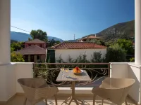 VK Luxury Suites - Private Parking - Adults Only Hotels in Ellomeno