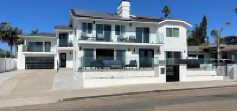 Pacific Beach Bayfront w/Captivating Views 5Br/5BA Pool HotTub Fire Table BBQ AC