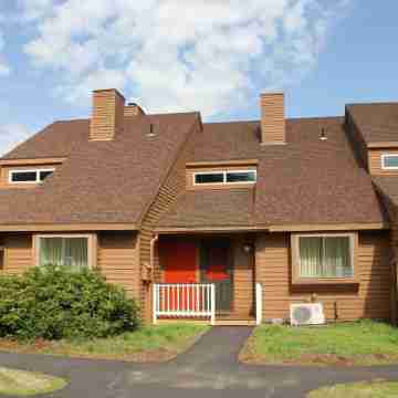 Cold Spring Plymouth Resort Hotel Exterior