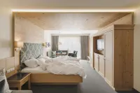 Neuhaus Zillertal Resort - balcony