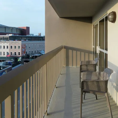 Hampton Inn & Suites Memphis at Beale Street
