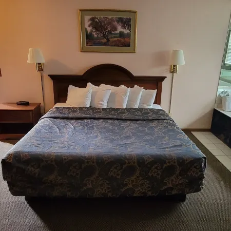 Mackinaw Budget Inn Hotels in Cheboygan County