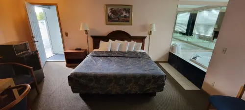 Mackinaw Budget Inn Hotels in Wawatam Township