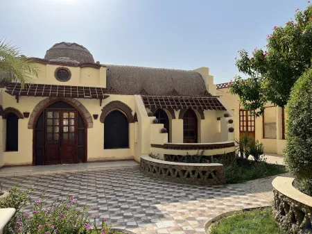 Elphardous Oasis Hotel Отели в г. Кесм Аль-Вахат Аль-Харга