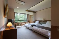 Okutamaji Hotel di Ome