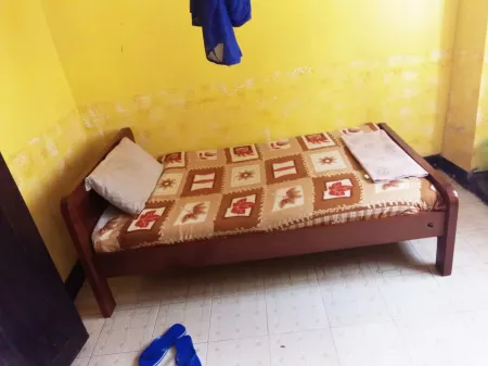 Club 95 Hotel Отели в г. Эмбу