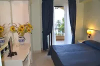 Kalos Hotel