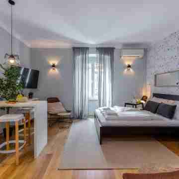 Adria Square Studios Rooms