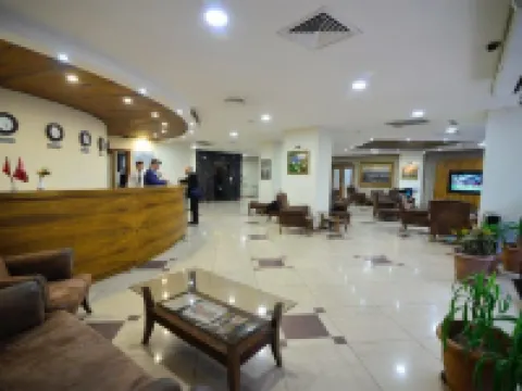 ヒゼル ホテル デュズジェのホテル