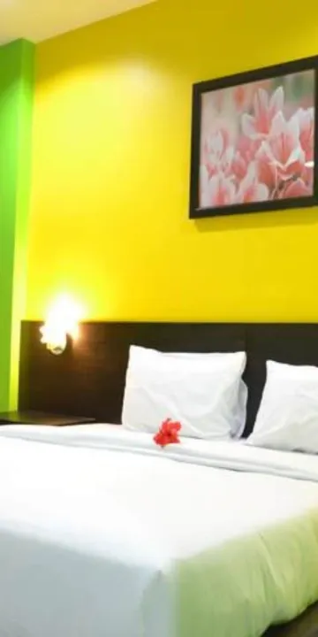 ห้องดีลักซ์ พร้อมทางลงสระว่ายน้ำ