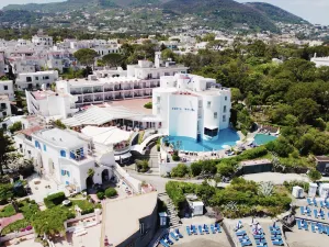 Punta Molino Beach Resort & Thermal Spa