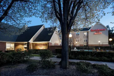 Residence Inn Stockton Hotel dekat Sky Zone Trampoline Park Stockton