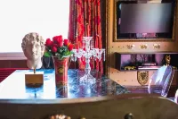 Luxury Suites - Free Parking