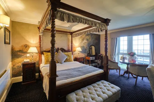 New House Country Hotel