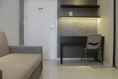 Cozy High Floor 1Br at Parahyangan Residence - 2-Star
