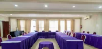 Nomad's Court Lodge