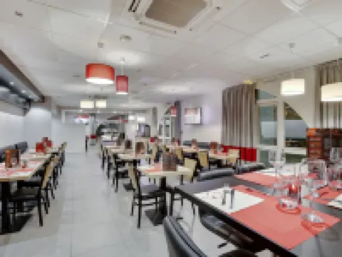 Hôtel l'Amandier Hotels in Nanterre
