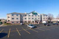 Quality Inn Hotels in Brooklyn Park