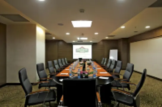 ゾーン・コネクト・バイ・ザ・パーク・サケット・ニューデリー