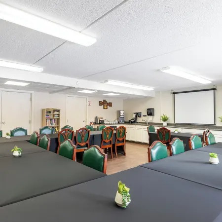 Fireside Inn & Suites Gilford