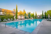 Napa Valley Marriott Hotel & Spa - Rooftop Pools