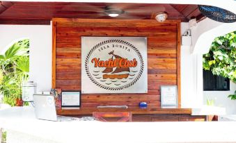 Isla Bonita Yacht Club