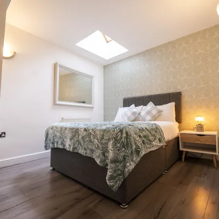 Modern Townhouse Apartment in Stratford Upon Avon with Wifi & Netflix