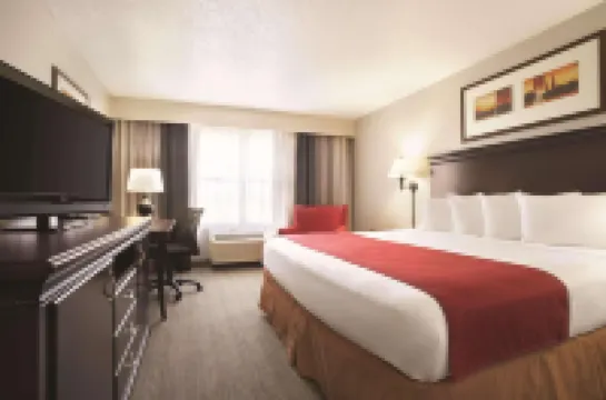 Country Inn & Suites by Radisson, Moline Airport, IL Hotels in 