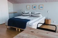 Björholmen Hotell & Restaurang Hotels in Skarhamn