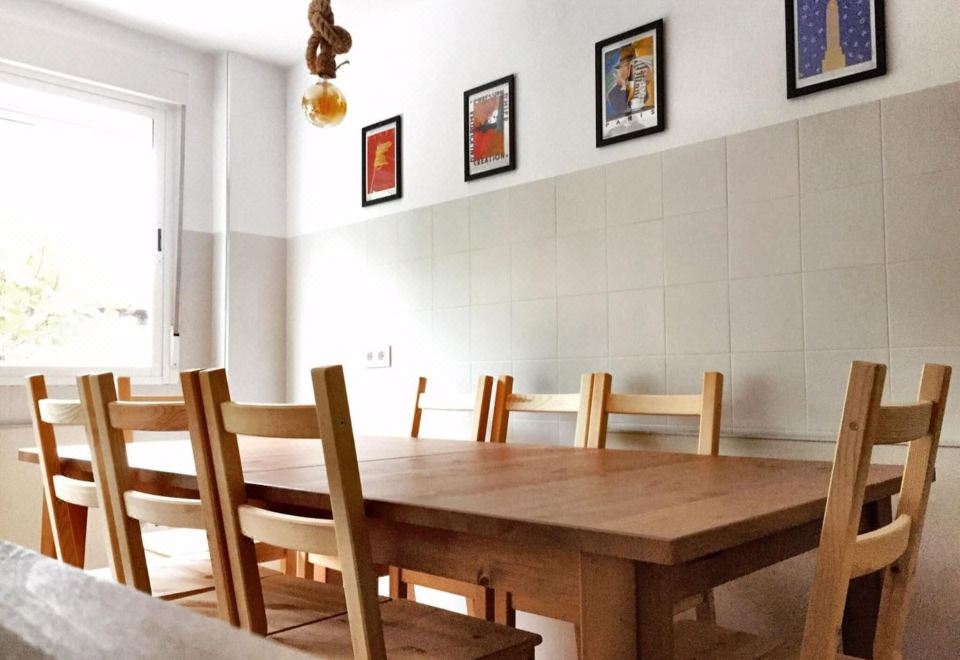 Hostal Ciempozuelos 외부 전경