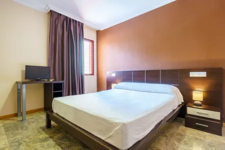 Hostal Frasca by Vivere Stays Отели в г. Сьюдад-Реаль