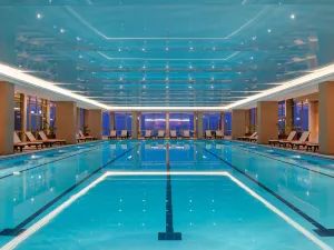 The Palace Hotel, Sunny Day