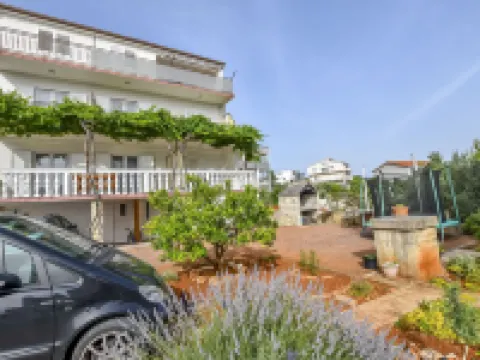 Apartments Nera Hotels in Primosten