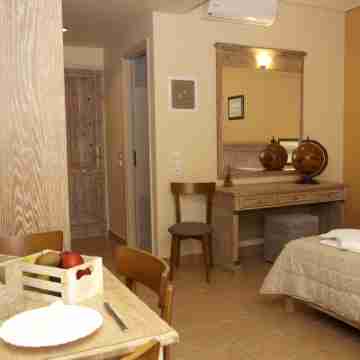 Mylos Hotel Apartments Rooms