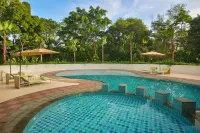 Ibis Styles Bogor Raya - Pools