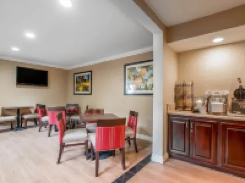 Quality Inn Downey Hotels in Downey