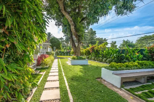 Bungalow on 53 Hotels in Beruwala