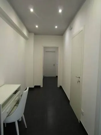 Affittacamere la Perla Отели рядом с достопримечательностью «Le Scalinate - La Spezia»