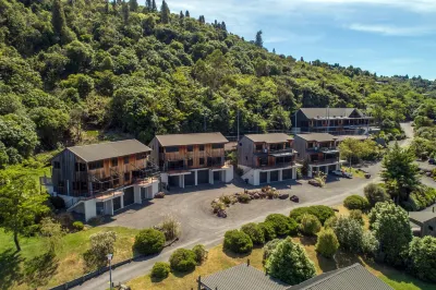Oreti Village Resort Hotels in Pukawa