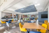 Comfort Inn & Suites Arlington Heights - Buffalo Grove Отели в г. Буффало Гров