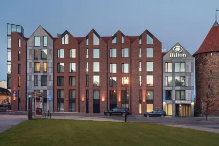 Hilton Gdansk Отели рядом с достопримечательностью «Длинный Рынок»