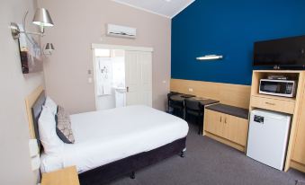 Downs Motel
