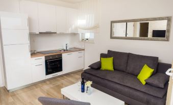 Apartments & Rooms Danivan Pool Villas
