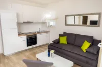 Apartments & Rooms Danivan Pool Villas Hotels in Gajac