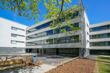 Forenom Serviced Apartments Espoo Tapiola Отели рядом с достопримечательностью «Aalto University School of Chemical Engineering»