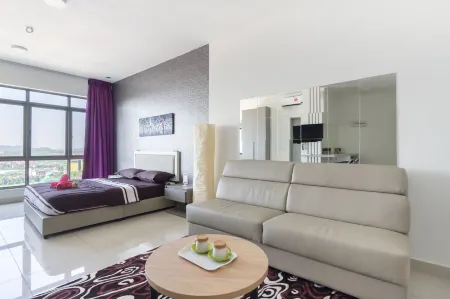 Comfort Zone Premium Guesthouse @ Evo Bangi Отели рядом с достопримечательностью «Denai Sungai Kebangsaan @ Sungai Langat»