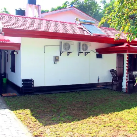 Sooriya Sewana Guest House